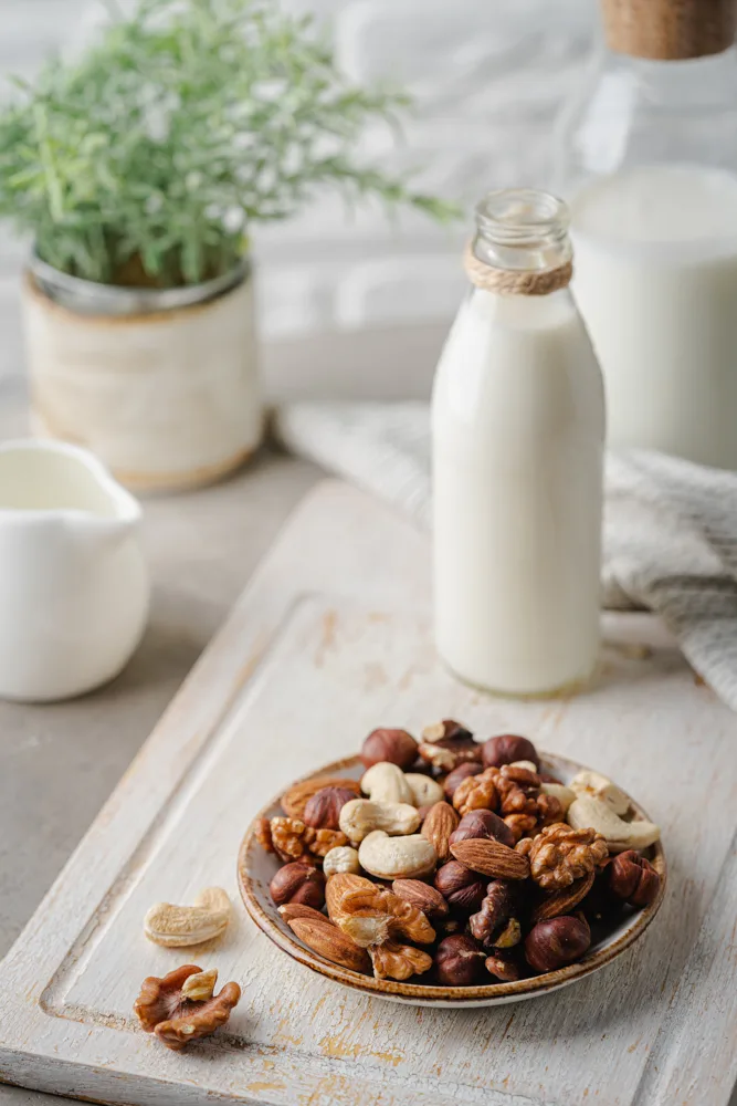 Nuts and Dairy - Low glycemic index foods