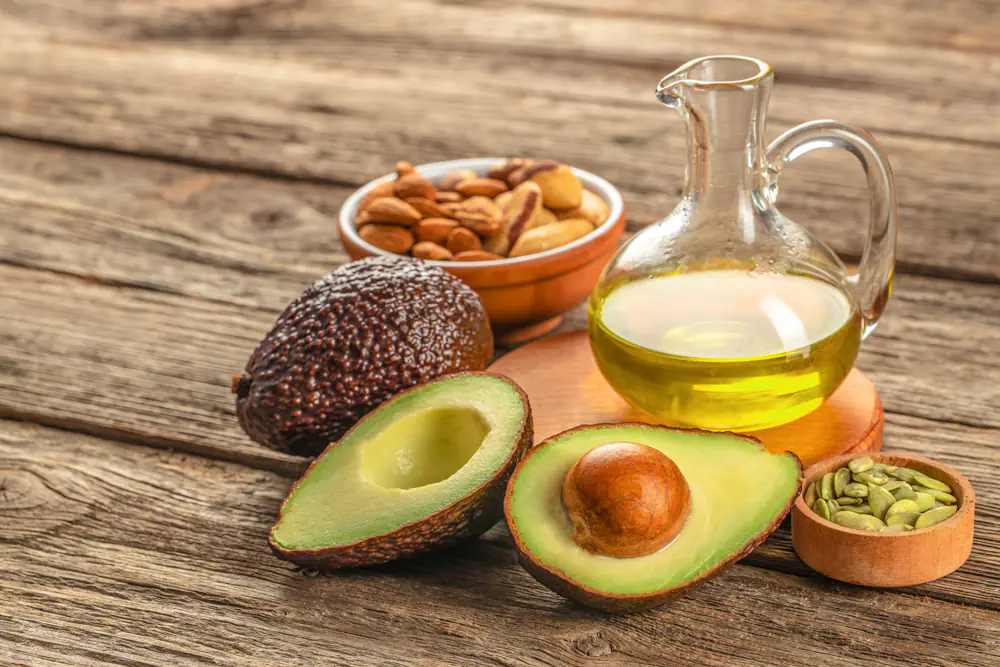Avocado, avocado oil and nuts - sources of healthy fats